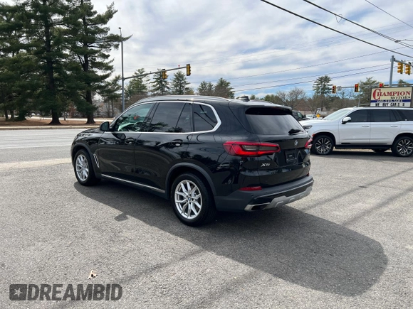 2019 BMW X5 xDrive40i with VIN 5UXCR6C57KLL62128, listed as a Copart auction lot 49959995 with 154,636 mi miles and Clean title. Bid and sale history available at DreamBid. Image 3.