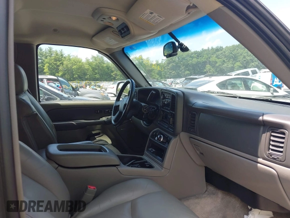2003 Chevrolet Suburban LT with VIN 1GNFK16Z73J112624, listed as a IAAI auction lot 42759406 with 152,556 mi miles and . Bid and sale history available at DreamBid. Image 5.
