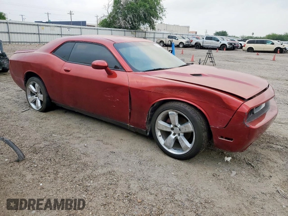 2013 Dodge Challenger SXT z VIN 2C3CDYAG3DH645792, wystawiony jako Copart lot #57351105 z przebiegiem 170 572 mil mil oraz Szkoda całkowita • Salvage title. Historia ofert i sprzedaży dostępna na DreamBid. Obrazek 4.