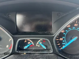 2013 Ford Escape SE с VIN 1FMCU9G95DUD25554, выставлен на аукционе Copart как лот 76806584 с пробегом Не указан миль и Чистый • Clean title. История ставок и продаж доступна на DreamBid. Изображение 8.