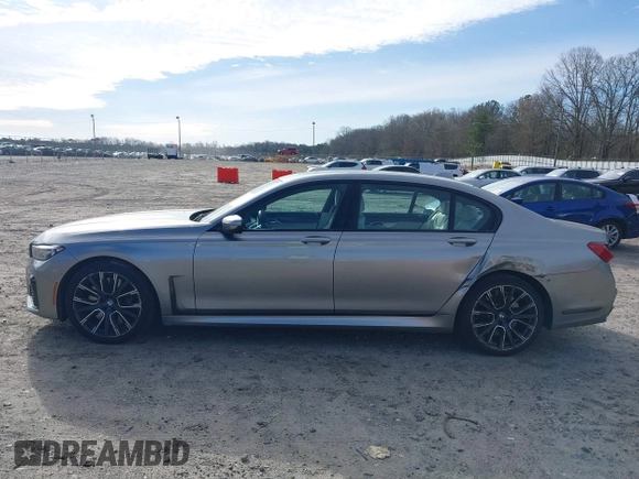 2022 BMW 7 Series 740i with VIN WBA7T2C06NCH23175, listed as a IAAI auction lot 41752367 with 112,979 mi miles and . Bid and sale history available at carsss.com. Image 14.