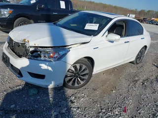2015 Honda Accord Hybrid Touring with VIN 1HGCR6F73FA007524, listed as a IAAI auction lot 41888428 with 53,328 mi miles. Bid and sale history available at carsss.com. Image 17.