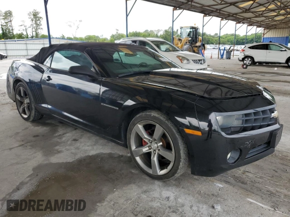 2013 Chevrolet Camaro LT z VIN 2G1FB3D39D9247208, wystawiony jako Copart lot #59142905 z przebiegiem 156 375 mil mil oraz Szkoda całkowita • Salvage title. Historia ofert i sprzedaży dostępna na DreamBid. Obrazek 4.