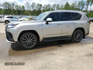 2023 Lexus LX 600 F Sport z VIN JTJMB7CX1P4016737, wystawiony jako Copart lot #50453333 z przebiegiem 2 083 mil mil oraz . Historia ofert i sprzedaży dostępna na DreamBid. Obrazek 1.