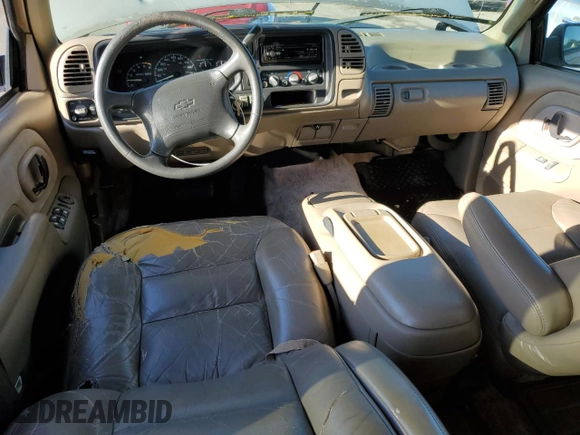 1996 Chevrolet Suburban z VIN 3GNGK26JXTG107228, wystawiony jako Copart lot #44741195 z przebiegiem 172 053 mil mil oraz Czysty tytuł • Clean title. Historia ofert i sprzedaży dostępna na DreamBid. Obrazek 8.