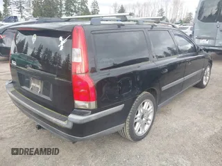 2004 Volvo V70 with VIN YV1SW59V342406457, listed as a IAAI auction lot 41806985 with 154,373 mi miles. Bid and sale history available at carsss.com. Image 4.
