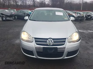 2009 Volkswagen Jetta Sedan SE with VIN 3VWRM71K29M147657, listed as a IAAI auction lot 41867252 with 87,625 mi miles. Bid and sale history available at carsss.com. Image 12.