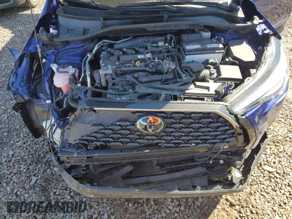 2022 Toyota Corolla Cross XLE with VIN 7MUDAABG3NV006450, listed as a Copart auction lot 53240735 with 19,976 mi miles and Salvage title. Bid and sale history available at DreamBid. Image 12.