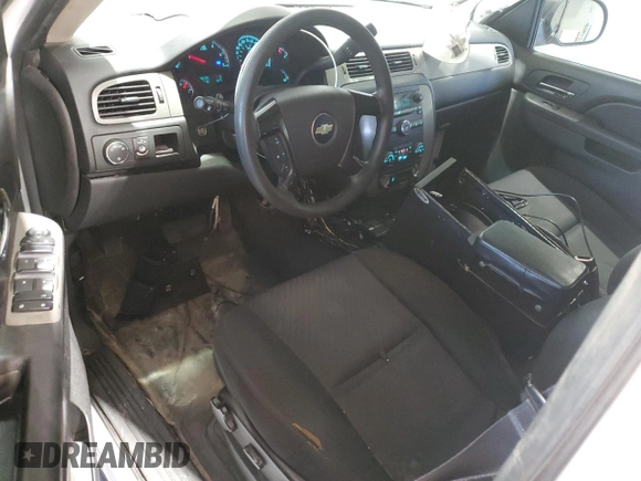 2014 Chevrolet Tahoe Commercial z VIN 1GNLC2E07ER194822, wystawiony jako Copart lot #47253625 z przebiegiem 126 882 mil mil oraz Szkoda całkowita • Salvage title. Historia ofert i sprzedaży dostępna na DreamBid. Obrazek 8.