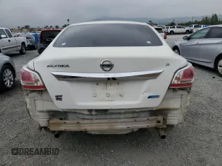 2014 Nissan Altima S with VIN 1N4AL3AP5EN259642, listed as a Copart auction lot 50933515 with 187,680 mi miles and Salvage Title. Bid and sale history available at DreamBid. Image 6.
