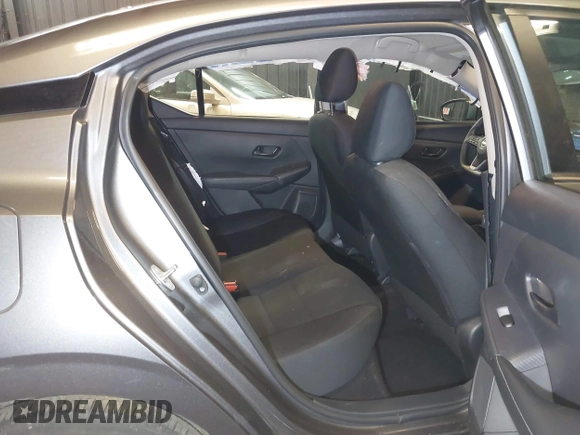 2024 Nissan Sentra S z VIN 3N1AB8BV5RY233271, wystawiony jako IAAI lot #41785846 z przebiegiem 18 181 mil mil oraz . Historia ofert i sprzedaży dostępna na DreamBid. Obrazek 8.