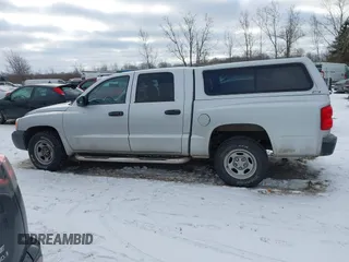 2006 Dodge Dakota ST with VIN 1D7HE28K56S636387, listed as a IAAI auction lot 41305723 with 104,821 mi miles and . Bid and sale history available at carsss.com. Image 14.