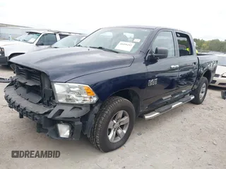 2018 Ram 1500 Express z VIN 1C6RR7KG3JS257506, wystawiony jako IAAI lot #40499292 z przebiegiem 191 174 mil mil oraz . Historia ofert i sprzedaży dostępna na DreamBid. Obrazek 2.