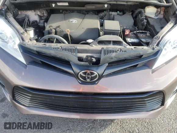 2019 Toyota Sienna L with VIN 5TDZZ3DC4KS976558, listed as a Copart auction lot 47475805 with 55,488 mi miles and Non Repairable. Bid and sale history available at carsss.com. Image 12.