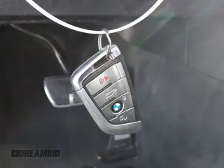 2019 BMW 5 Series 530i с VIN WBAJA5C52KWA57922, выставлен на аукционе IAAI как лот 40896802 с пробегом 60 562 миль миль и . История ставок и продаж доступна на DreamBid. Изображение 11.