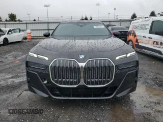 2024 BMW 7 Series 740i z VIN WBA23EH09RCP56372, wystawiony jako Copart lot #73053314 z przebiegiem 18 365 mil mil oraz Szkoda całkowita • Salvage title. Historia ofert i sprzedaży dostępna na DreamBid. Obrazek 5.