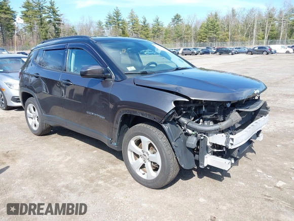 2018 Jeep Compass Latitude z VIN 3C4NJDBB9JT253055, wystawiony jako IAAI lot #42010814 z przebiegiem 83 270 mil mil oraz . Historia ofert i sprzedaży dostępna na DreamBid. Obrazek 1.