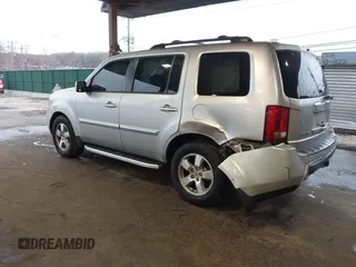 2011 Honda Pilot EX-L with VIN 5FNYF4H56BB057039, listed as a IAAI auction lot 41946647 with 187,783 mi miles. Bid and sale history available at carsss.com. Image 3.