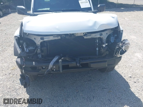 2025 Ford Bronco Big Bend z VIN 1FMDE7BH3SLA43579, wystawiony jako IAAI lot #42533206 z przebiegiem 2 958 mil mil oraz . Historia ofert i sprzedaży dostępna na DreamBid. Obrazek 6.