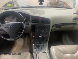 2004 Volvo S60 with VIN YV1RH59H042394920, listed as a Copart auction lot 83572644 with 131,007 mi miles and Clean Title. Bid and sale history available at carsss.com. Image 9.