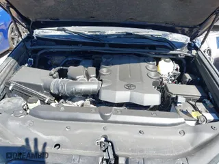 2020 Toyota 4Runner SR5 with VIN JTEBU5JR0L5830326, listed as a IAAI auction lot 41814118 with 71,270 mi miles. Bid and sale history available at carsss.com. Image 10.