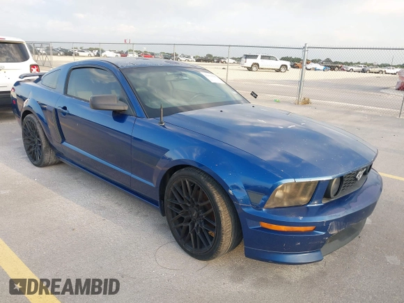 2007 Ford Mustang GT Deluxe с VIN 1ZVHT82H575243065, выставлен на аукционе IAAI как лот 42467593 с пробегом 316 877 миль миль и . История ставок и продаж доступна на DreamBid. Изображение 1.