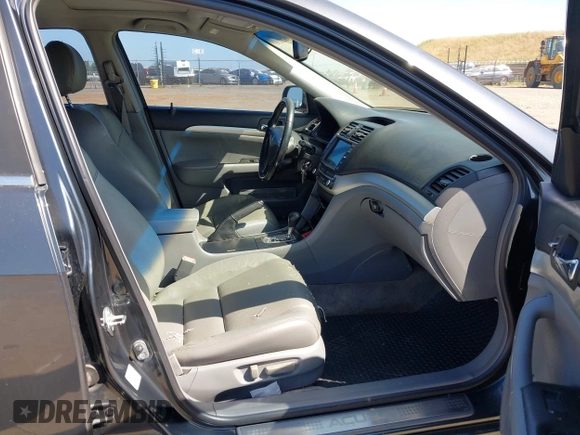 2008 Acura TSX Nav with VIN JH4CL969X8C012776, listed as a IAAI auction lot 42162221 with 168,905 mi miles and . Bid and sale history available at DreamBid. Image 5.