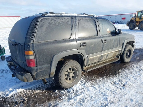 2004 Chevrolet Tahoe LS with VIN 1GNEK13Z84J223572, listed as a IAAI auction lot 41524330 with 286,006 mi miles. Bid and sale history available at carsss.com. Image 4.