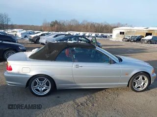 2001 BMW 3 Series 330Ci with VIN WBABS53421JU82591, listed as a IAAI auction lot 41277310 with 99,109 mi miles. Bid and sale history available at carsss.com. Image 13.
