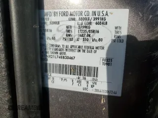 2004 Ford Super Duty F-250 XL with VIN 1FTNX21L74EB30467, listed as a Copart auction lot 72428484 with 115,177 mi miles and Clean Title. Bid and sale history available at carsss.com. Image 12.