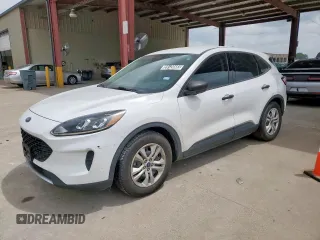 2021 Ford Escape S z VIN 1FMCU0F68MUA84219, wystawiony jako Copart lot #59120585 z przebiegiem 99 879 mil mil oraz Czysty tytuł • Clean title. Historia ofert i sprzedaży dostępna na DreamBid. Obrazek 1.