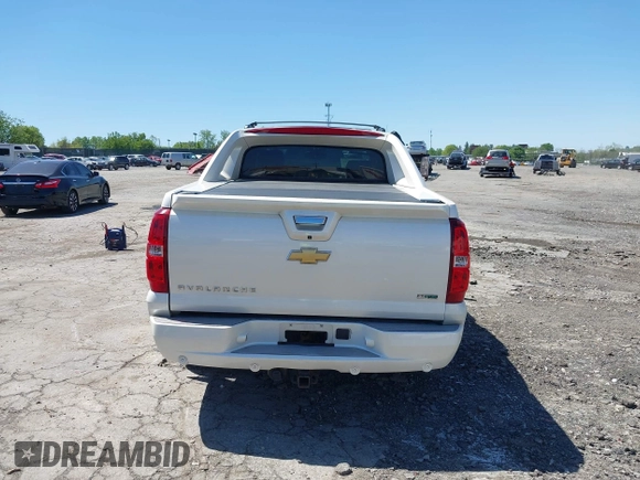 2011 Chevrolet Avalanche LTZ with VIN 3GNTKGE35BG349390, listed as a IAAI auction lot 42116974 with 173,817 mi miles and . Bid and sale history available at DreamBid. Image 16.