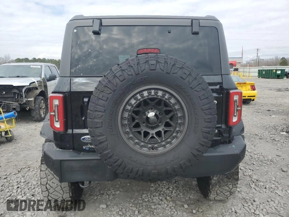 2023 Ford Bronco z VIN 1FMEE5DP5PLB85470, wystawiony jako Copart lot #43462915 z przebiegiem 13 404 mil mil oraz Szkoda całkowita • Salvage title. Historia ofert i sprzedaży dostępna na DreamBid. Obrazek 6.