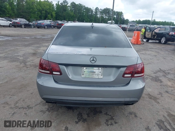 2012 Mercedes-Benz E 350 Luxury z VIN WDDHF8JB5CA601960, wystawiony jako IAAI lot #42274484 z przebiegiem 223 569 mil mil oraz . Historia ofert i sprzedaży dostępna na DreamBid. Obrazek 15.