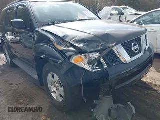 2005 Nissan Pathfinder SE with VIN 5N1AR18U55C763236, listed as a IAAI auction lot 41503166 with 330,351 mi miles. Bid and sale history available at carsss.com. Image 6.