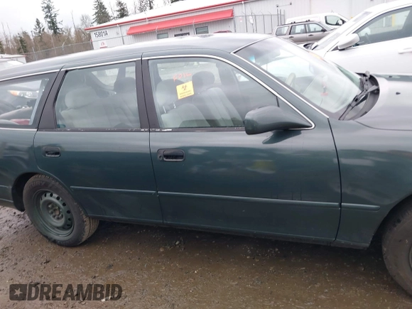 1996 Toyota Camry LE z VIN 4T1EF12K9TU116427, wystawiony jako IAAI lot #38696498 z przebiegiem 242 599 mil mil oraz . Historia ofert i sprzedaży dostępna na DreamBid. Obrazek 12.