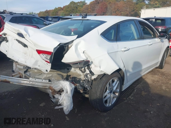 2015 Ford Fusion SE with VIN 3FA6P0H71FR236064, listed as a IAAI auction lot 40731737 with 220,120 mi miles and . Bid and sale history available at carsss.com. Image 4.