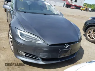 2018 Tesla Model S 75D with VIN 5YJSA1E24JF292518, listed as a IAAI auction lot 42247256 with 40,160 mi miles and . Bid and sale history available at DreamBid. Image 12.
