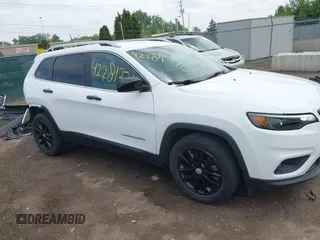 2019 Jeep Cherokee Latitude Plus z VIN 1C4PJLLX8KD160404, wystawiony jako IAAI lot #42281376 z przebiegiem 20 566 mil mil oraz . Historia ofert i sprzedaży dostępna na DreamBid. Obrazek 14.