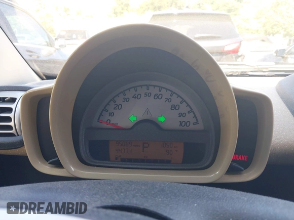 2009 Smart fortwo Pure with VIN WMEEJ31X79K210162, listed as a IAAI auction lot 42715203 with 95,089 mi miles and . Bid and sale history available at DreamBid. Image 7.