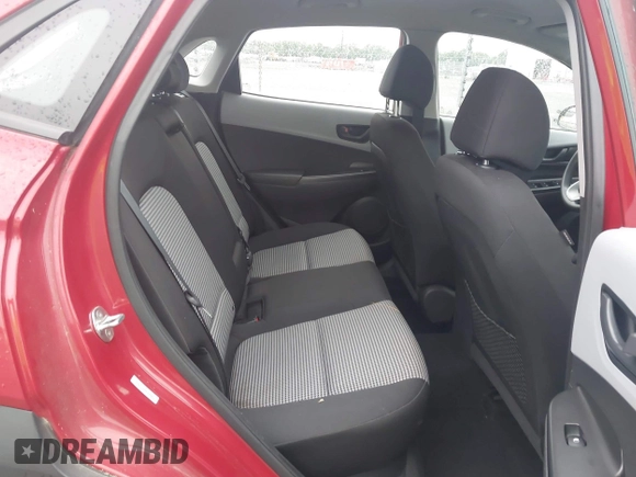 2021 Hyundai Kona SE z VIN KM8K1CAA4MU633934, wystawiony jako IAAI lot #42157313 z przebiegiem 87 714 mil mil oraz . Historia ofert i sprzedaży dostępna na DreamBid. Obrazek 8.