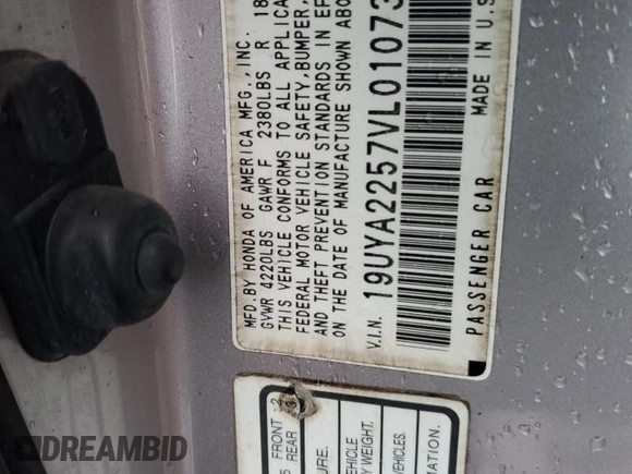 1997 Acura CL Premium z VIN 19UYA2257VL010732, wystawiony jako Copart lot #84667764 z przebiegiem 151 580 mil mil oraz Szkoda całkowita • Salvage title. Historia ofert i sprzedaży dostępna na DreamBid. Obrazek 12.