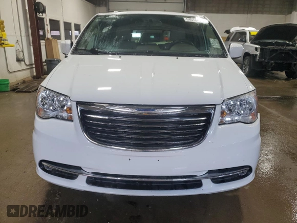 2014 Chrysler Town & Country Touring with VIN 2C4RC1BGXER468166, listed as a Copart auction lot 54076475 with 171,090 mi miles and Clean Title. Bid and sale history available at carsss.com. Image 5.