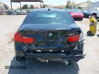 2015 BMW M3 z VIN WBS3C9C59FP804029, wystawiony jako IAAI lot #42438618 z przebiegiem 109 817 mil mil oraz . Historia ofert i sprzedaży dostępna na DreamBid. Obrazek 16.