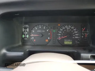 2000 Isuzu Trooper S z VIN JACDJ58X9Y7J09376, wystawiony jako Copart lot #69318184 z przebiegiem 219 355 mil mil oraz Szkody całkowita. Historia ofert i sprzedaży dostępna na DreamBid. Obrazek 9.