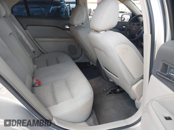2010 Ford Fusion SE с VIN 3FAHP0HG1AR117710, выставлен на аукционе IAAI как лот 42666903 с пробегом 152 859 миль миль и . История ставок и продаж доступна на DreamBid. Изображение 8.