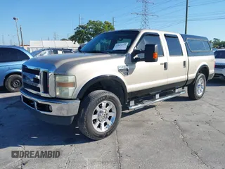 2008 Ford Super Duty F-250 SRW XL with VIN 1FTSW21598EC86992, listed as a IAAI auction lot 42024716 with 195,828 mi miles. Bid and sale history available at carsss.com. Image 2.