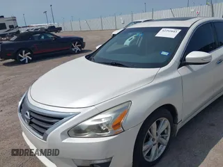 2015 Nissan Altima 2.5 z VIN 1N4AL3AP1FC594152, wystawiony jako IAAI lot #42392043 z przebiegiem 205 410 mil mil oraz . Historia ofert i sprzedaży dostępna na DreamBid. Obrazek 6.