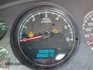 2008 Chevrolet Tahoe 1LT z VIN 1GNFC13008R125999, wystawiony jako IAAI lot #42315423 z przebiegiem 208 200 mil mil oraz . Historia ofert i sprzedaży dostępna na DreamBid. Obrazek 16.