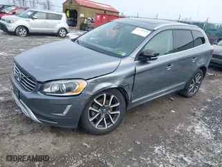 2017 Volvo XC60 Dynamic with VIN YV449MRR9H2027176, listed as a IAAI auction lot 41737473 with 111,849 mi miles. Bid and sale history available at carsss.com. Image 17.